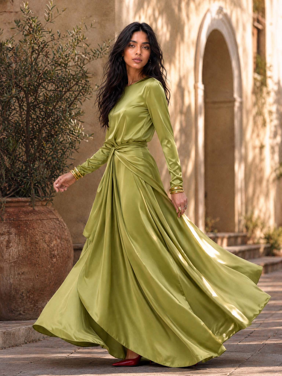 Cassandra | Vestido Largo de Mujer de Satén en Cruz
